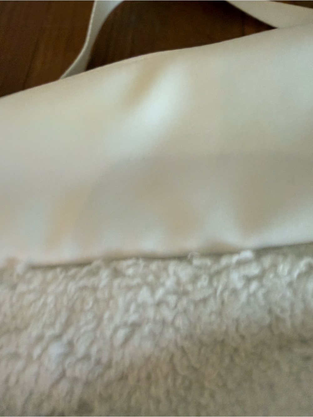 Alo. Sherpa Explorer Fanny Pack. White. - Picture 10 of 10
